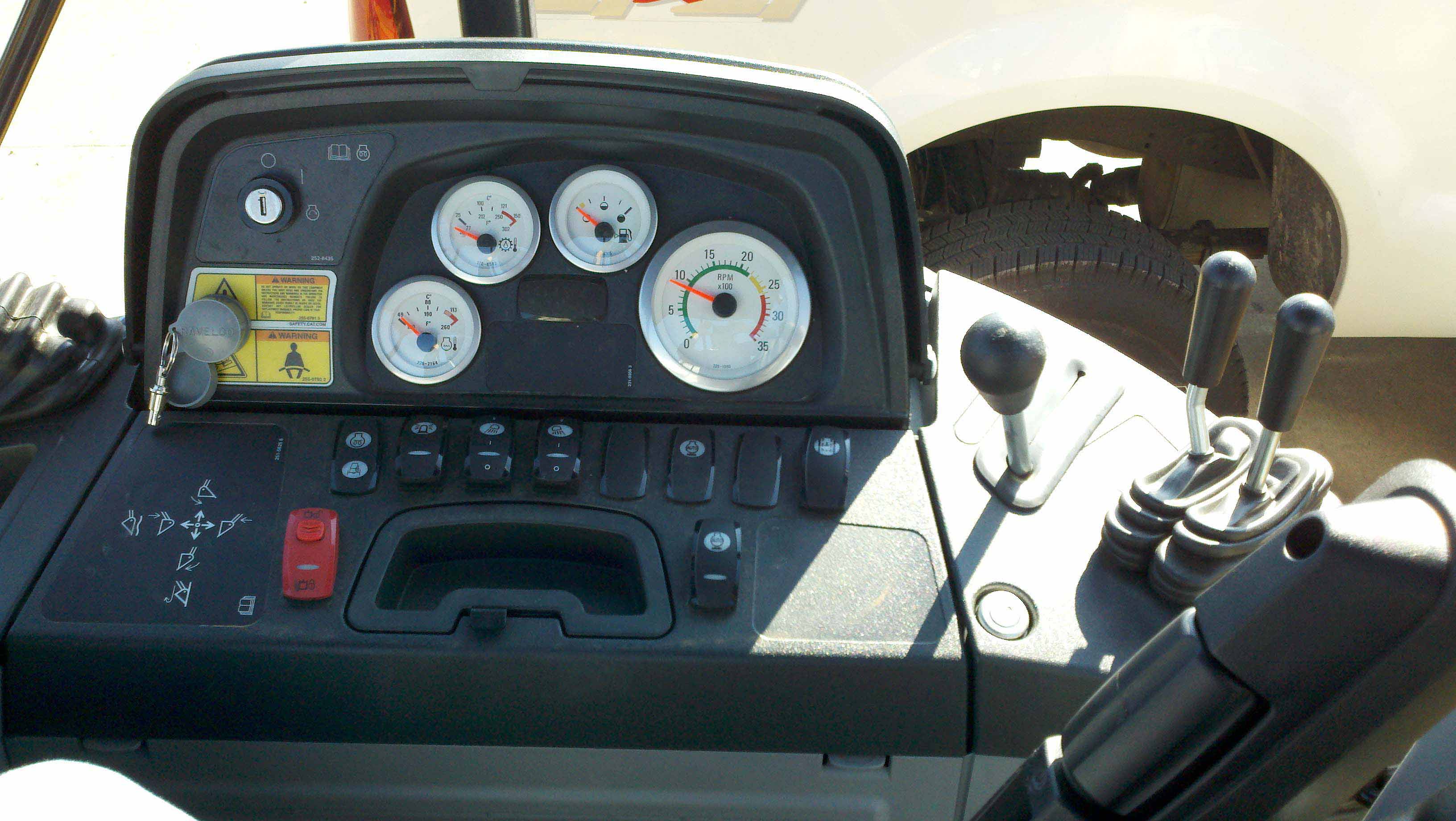 Ravelco Heavy Equipment Page